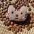 Broche de Pelúcia Gatinho Cinza
