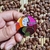 Pin Mulher com Poltrona Vermelha - Picasso - comprar online