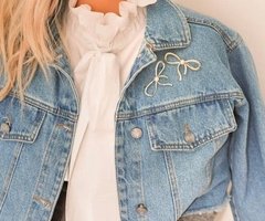 Broche Laço Prateado na internet