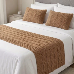 KIT PESEIRA VITÓRIA CAMA SOLTEIRO 150X60cm +2 CAPA DE ALMOFADA - Usufruto Home Decor 
