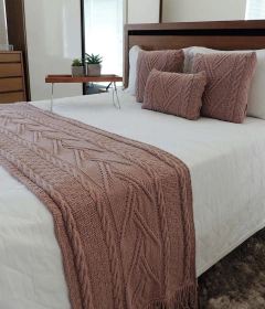 KIT ELOAH CAMA CASAL * PESEIRA TRICOT 200X60cm + 2 CAPA DE ALMOFADA - loja online