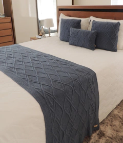 PESEIRA TRICOT RUBIA CAMA KING 260x60cm - Usufruto Home Decor 