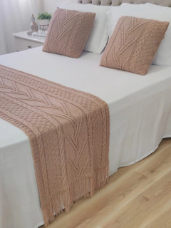 KIT ELOAH CAMA QUEEN * PESEIRA TRICOT 230X60cm + 2 CAPA DE ALMOFADA na internet