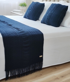 KIT JADE CAMA CASAL * PESEIRA TRICOT 200X60cm + 2 CAPAS DE ALMOFADA - Usufruto Home Decor 