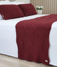 KIT PESEIRA BRENDA QUEEN* PESEIRA TRICOT 230X60cm + 2 CAPAS DE ALMOFADAS - Usufruto Home Decor 
