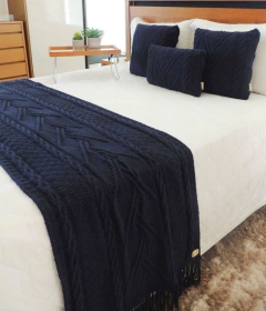 KIT ELOAH CAMA QUEEN * PESEIRA TRICOT 230X60cm + 2 CAPA DE ALMOFADA na internet
