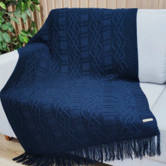 MANTA TRICOT CARMEN COM FRANJA 150cm x 90cm - Usufruto Home Decor 