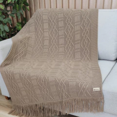 MANTA TRICOT CARMEN COM FRANJA 150cm x 90cm na internet