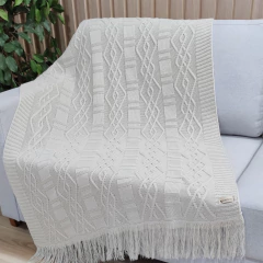 Imagem do MANTA TRICOT CARMEN COM FRANJA 150cm x 90cm