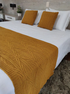 PESEIRA TRICOT PIETRA CAMA KING 260x60cm - Usufruto Home Decor 