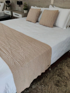 PESEIRA TRICOT PIETRA CAMA QUEEN 230x60cm na internet