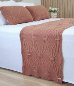 KIT PESEIRA BRENDA QUEEN* PESEIRA TRICOT 230X60cm + 2 CAPAS DE ALMOFADAS - comprar online
