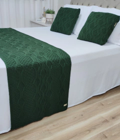 KIT GABRIELE CAMA QUEEN * PESEIRA TRICOT 230X60cm + 2 CAPA DE ALMOFADA - Usufruto Home Decor 