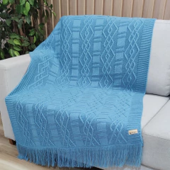 MANTA TRICOT CARMEN COM FRANJA 150cm x 90cm na internet