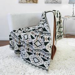 Imagem do Manta Tricot jacquard Asteca 150x95cm