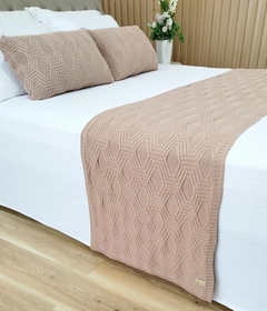 KIT NAOMI CAMA KING * PESEIRA TRICOT 260X60cm + 2 CAPAS DE ALMOFADA - loja online