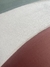 Detalhe do Tapete Redondo com cores Nude Rosado, Verde Claro, Granito, Off-White e Rosé Gold, São José.