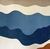 Tapete com padrão ondulado em Off-White, Azul Petróleo, Azul Marinho, Bege Gold e Terracota.