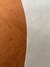 Detalhe do tapete Kurve® redondo nas cores terracota e bege, São José.