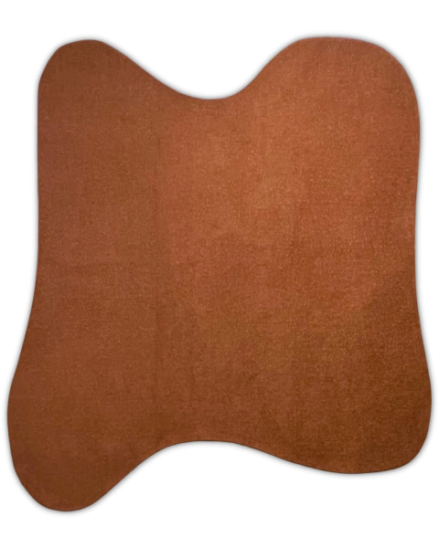 Tapete Bouclé Grécia Terracota com bordas orgânicas em formato de placa, São José.