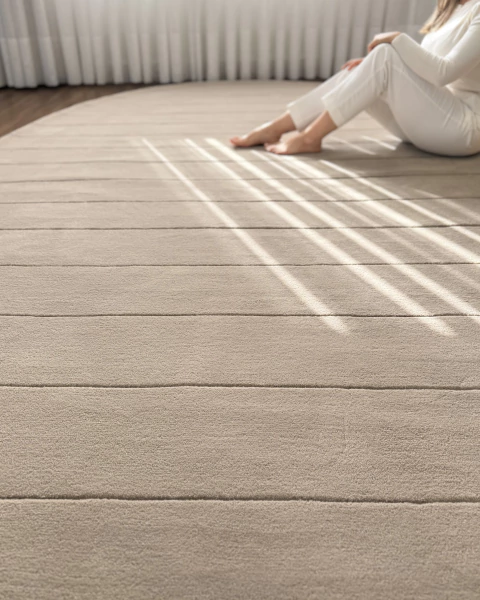 Tapete Esculpido | Bordas Orgânicas | Bege Nylon Econyl