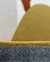 Detalhe do tapete Colina em nylon, nas cores mostarda, bege, terracota e off-white Econyl, design por Maria Salete, São José.