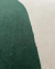 Tapete em nylon pelo baixo com bordas orgânicas nas cores verde, bege e caramelo, São José.