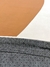 Tapete com bordas orgânicas em veludo nas cores cobre, terracota e off-white, mostrando tecnologia antiderrapante.