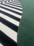 Imagem do Tapete Sala Orgânico | Econyl | Off-White, Preto e Verde escuro | Coleção Seed