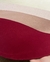 Tapete Kurve com bordas orgânicas em veludo nas cores marsala, rosé gold e rosa bebê.