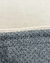 Tapete com bordas orgânicas para deixar o ambiente femenino, nas cores bordô, rosé e off-white, feito de nylon, São José