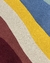 Tapete redondo Wave de nylon com design colorido em tons de vinho, cobre, off-white, azul petróleo, amarelo, verde e verde escuro, Tapetes São José