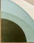 Tapete para sala com design em curvas e cores em veludo vinho, terracota, rosé, off-white, natural ac., bege, verde claro, verde menta e verde musgo ac., em uma sala de estar moderna.
