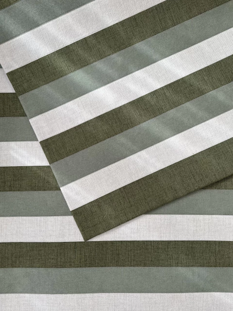 Tapete retangular com listras verde e off-white da coleção Faixas, Tapetes São José