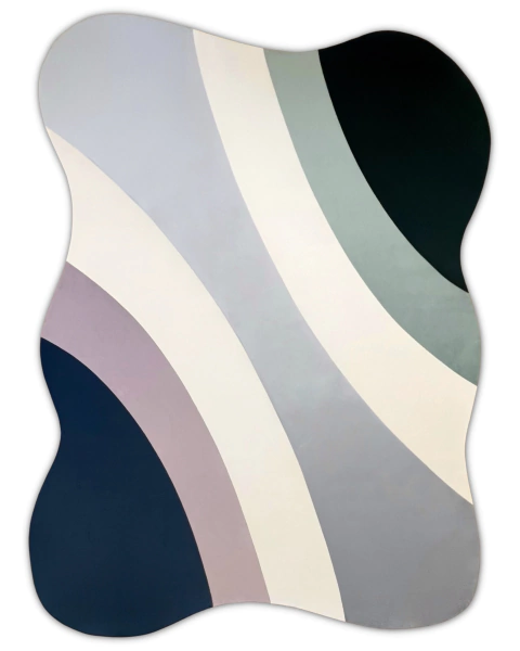 Tapete Kurve® com bordas orgânicas em tons de off-white, granito, azul marinho, nude rosado e verde claro.