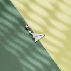 Avión de papel - dije o pin - comprar online