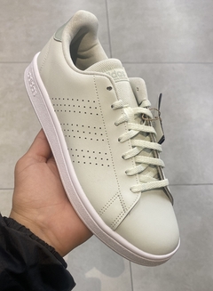 ADIDAS ADVANTAGE BASE - BLACK FRIDAY (SEM TROCA)