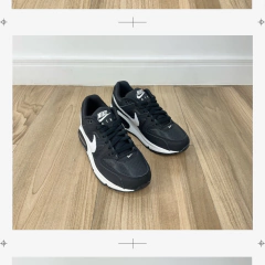 NIKE AIR MAX COMMAND - Voice Sneakers
