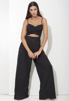 Macacão Mila Black na internet