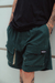 BERMUDA HIGH SARJA DETALHE BOLSO VERDE - comprar online