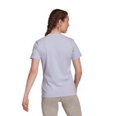 Remera Adidas Loungewear Essentials Logo - Mujer en internet