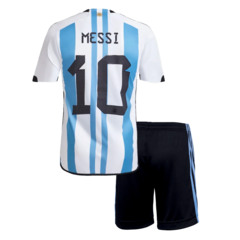 Kit AFA Selección Argentina Adidas 3 Estrellas 2022 + Parche Campeón del Mundo #10 Messi - Infantil en internet