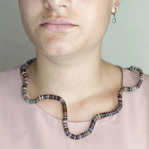 Colar modular com Paetês Reutilizados multicolorido - estúdio marcha - comprar online