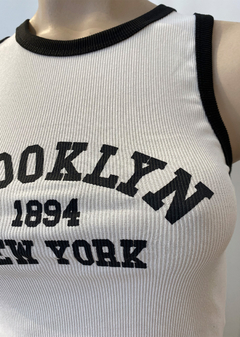 Musculosa morley capri combi estampado “Brooklyn 1984” #1010-E - tienda online