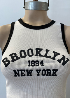 Imagen de Musculosa morley capri combi estampado “Brooklyn 1984” #1010-E