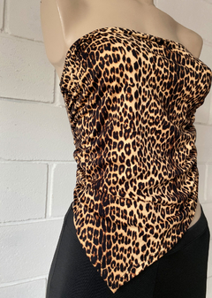 Top straples animal print frunce y en pico #1437-P en internet