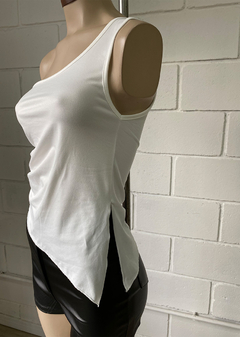 Top modal soft 1 hombro c-frunce lateral y tajo en pico #2157-2 - tienda online