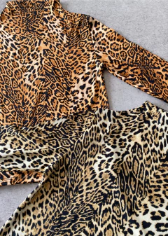 Remera modal cuello Perkins animal print m-larga #2227-3P - comprar online