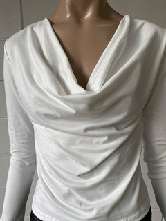 Imagen de Remera modal soft m-larga cuello buche #6225-3