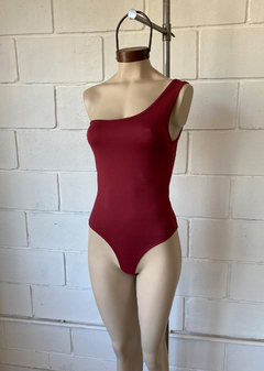 Body modal soft liso 1 hombro c-ganchos #7412 en internet